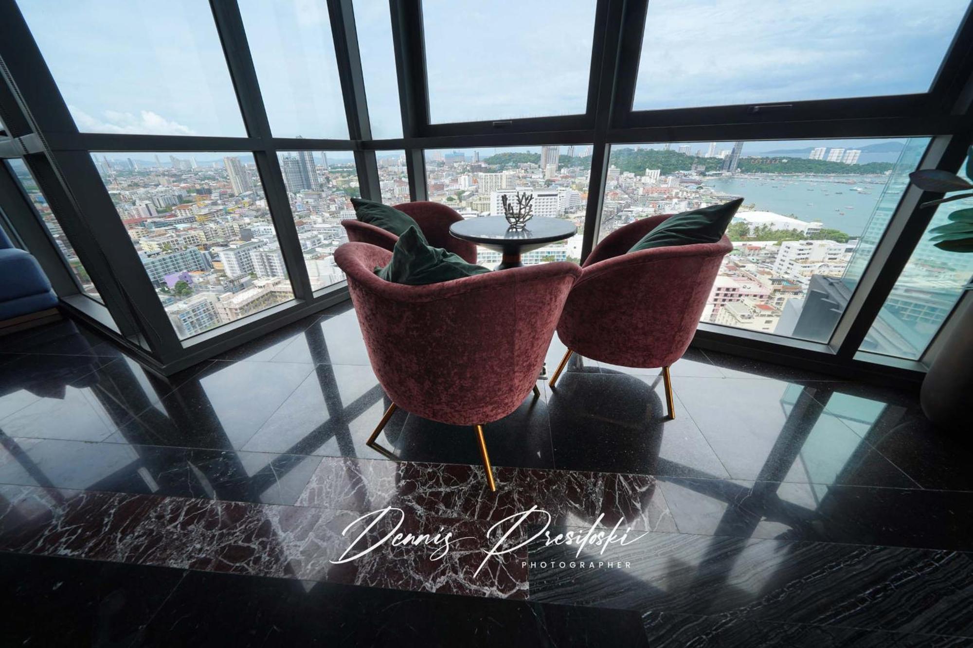 Appartement Luxury Edge Seaview Pattaya