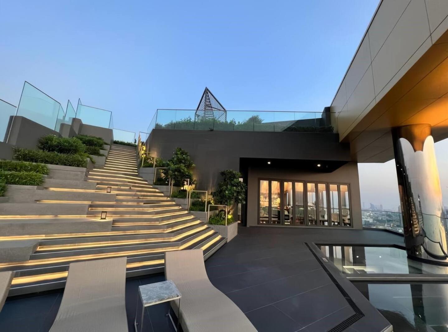 Appartement Luxury Edge Seaview Pattaya