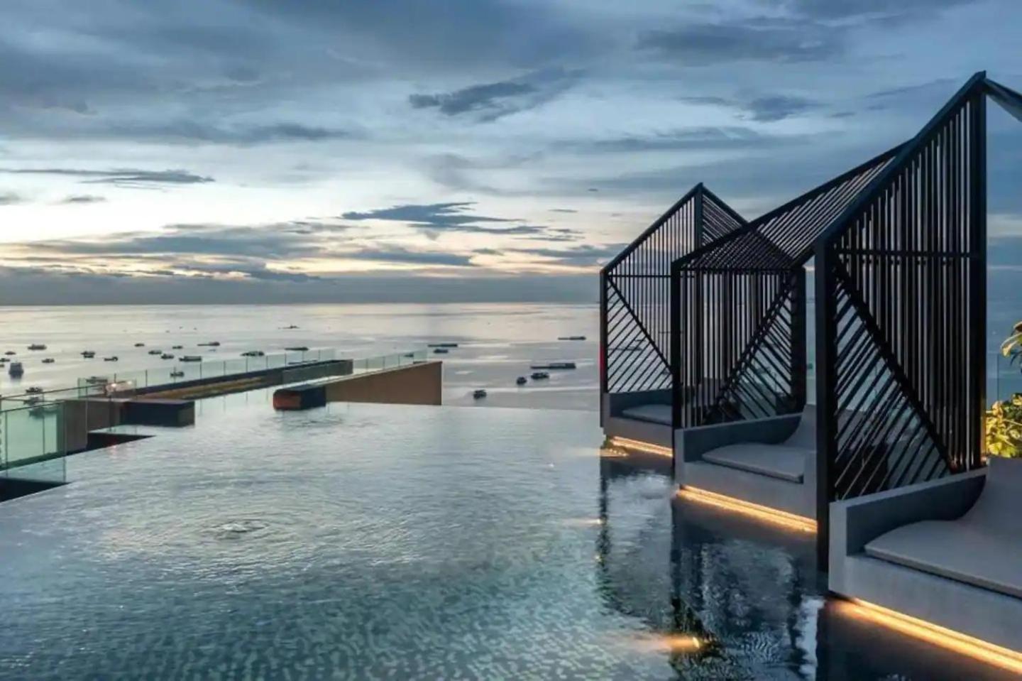 Luxury Edge Seaview Appartement Pattaya